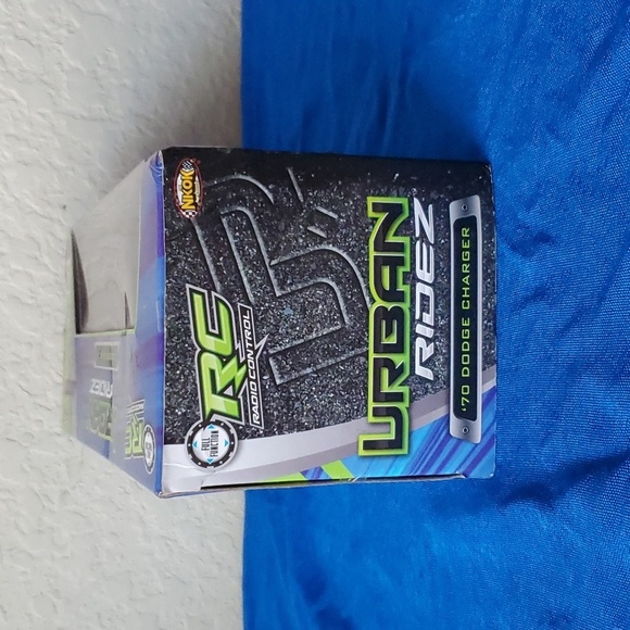 1970 Dodge Charger Urban Ridez RC Full Function B/O 1:24 Scale - Picture 2 of 10